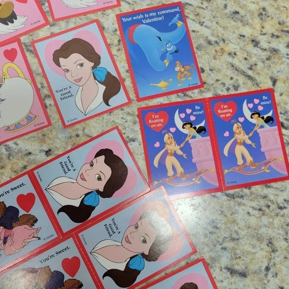 🌴3/$15🌴 Vintage Disney Beauty & the Beast and Aladdin Valentines Day Card Kid - Picture 3 of 10